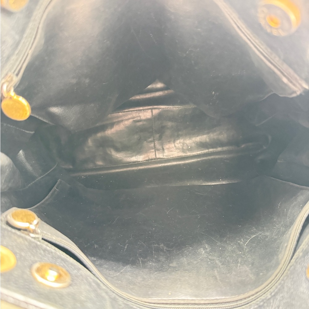 CHANEL Authentic Caviar Tote Bag - Picture 16 of 16